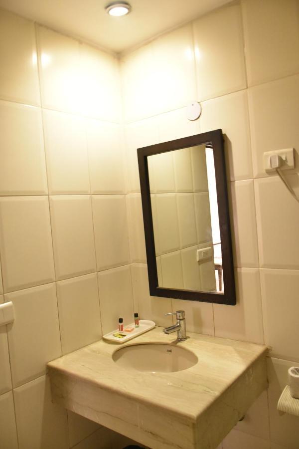 Hotel Lohias Delhi Airport New Delhi Eksteriør billede